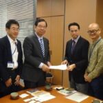 レス14番のリンク先のサムネイル画像